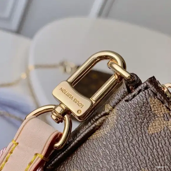 POCHETTE MULTI ACCESSOIRES PRELAUNCH LOUIS EXCLUSIVE VUITTON - DIGITAL 0629